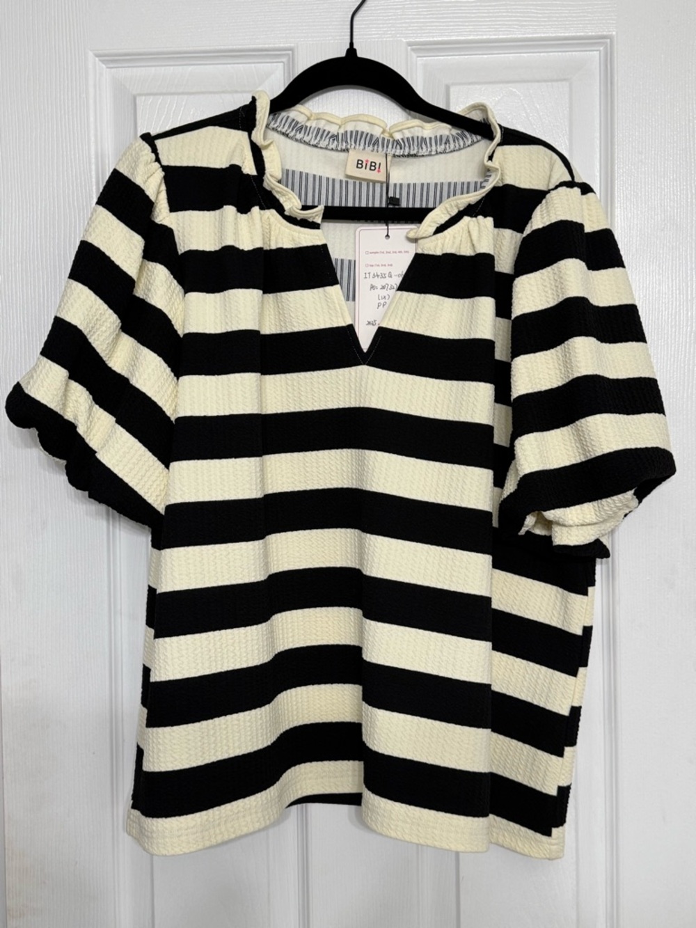 BiBi Black & Cream Striped Puff Sleeve Top with V-Notch 1X